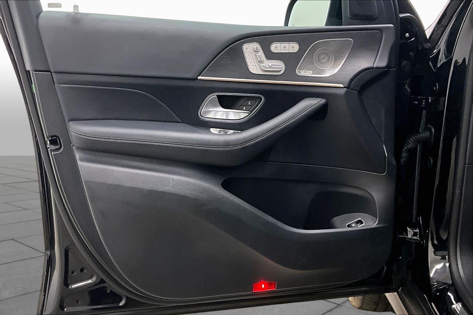 Certified 2025 Mercedes-Benz GLS 450 4MATIC image 25