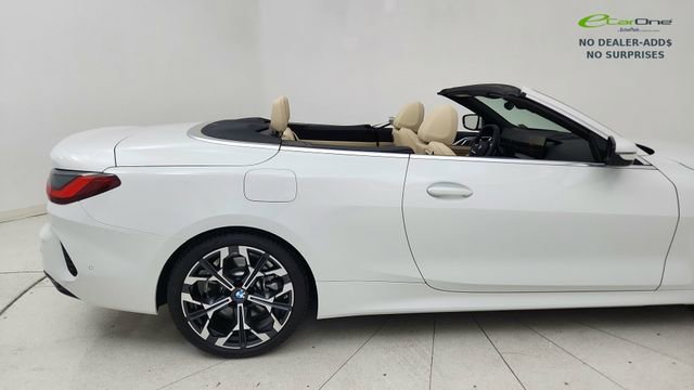 Used 2025 BMW 430i Convertible w/ Premium Package image 8