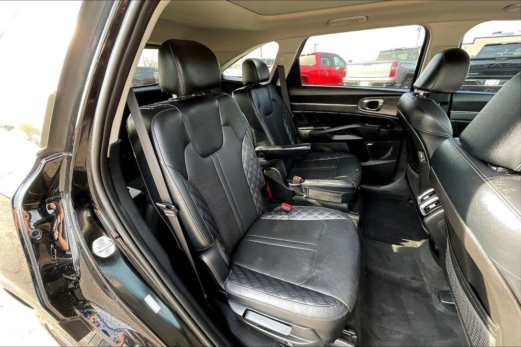 Used 2021 Kia Sorento SX Prestige image 29