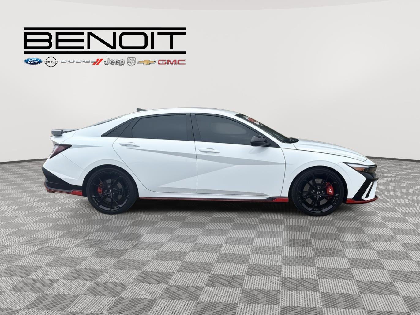Used 2025 Hyundai Elantra N FWD image 4