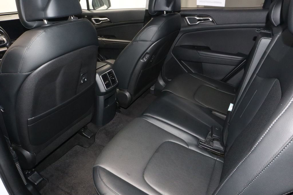 Used 2023 Kia Sportage EX image 22
