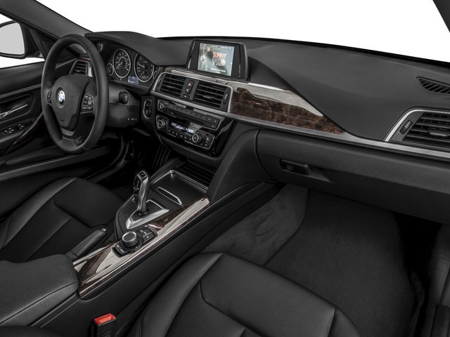 Used 2017 BMW 320i Sedan RWD image 16