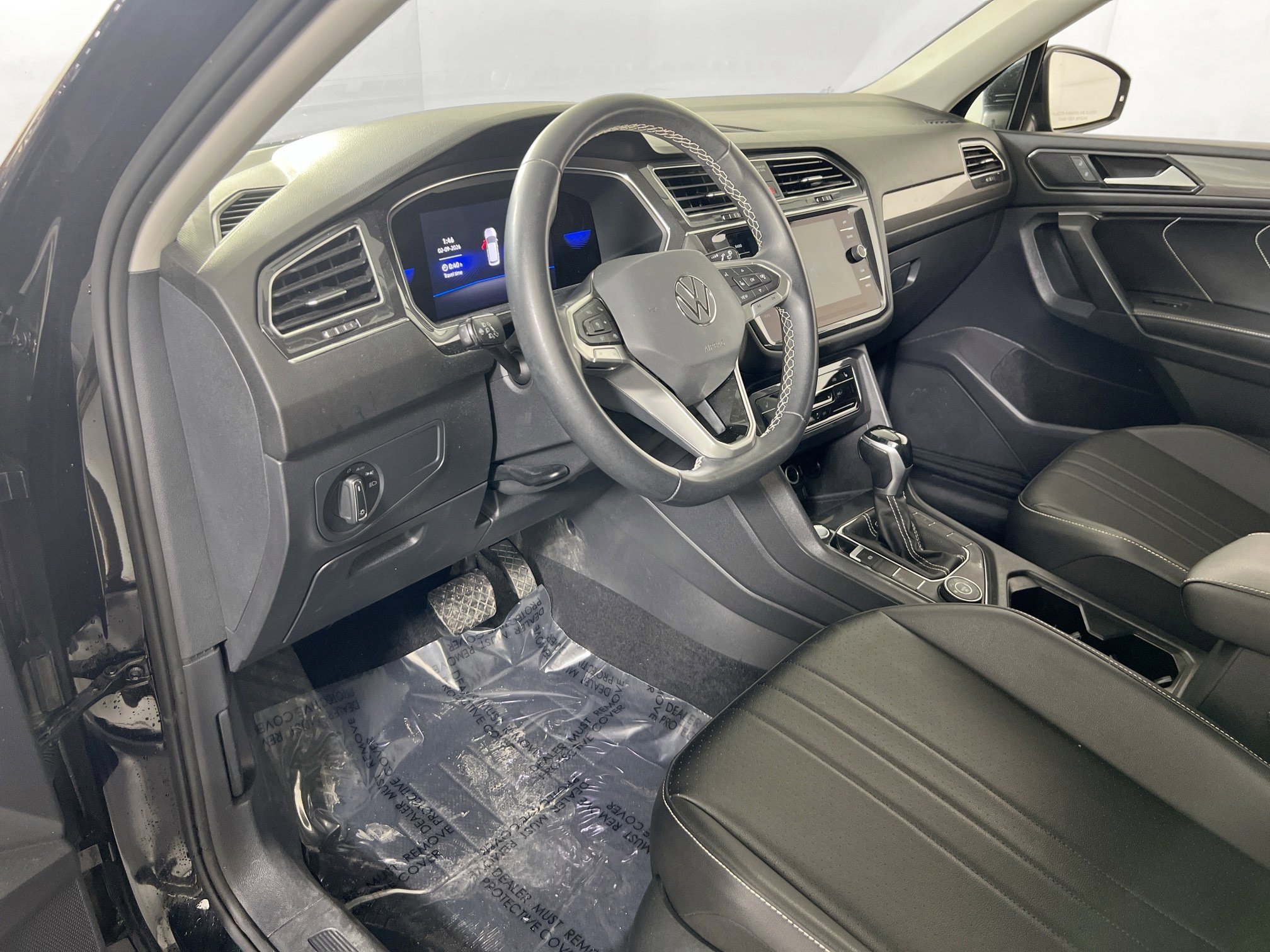 Used 2022 Volkswagen Tiguan SE AWD/4WD image 9