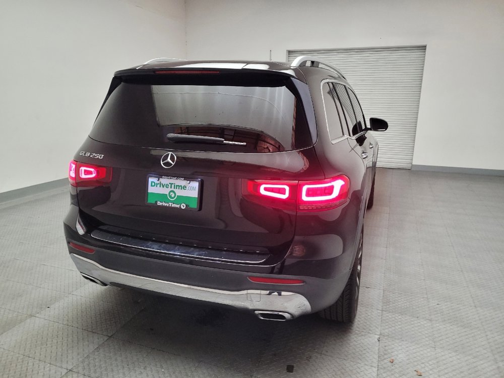 Used 2021 Mercedes-Benz GLB 250 w/ Premium Package image 7