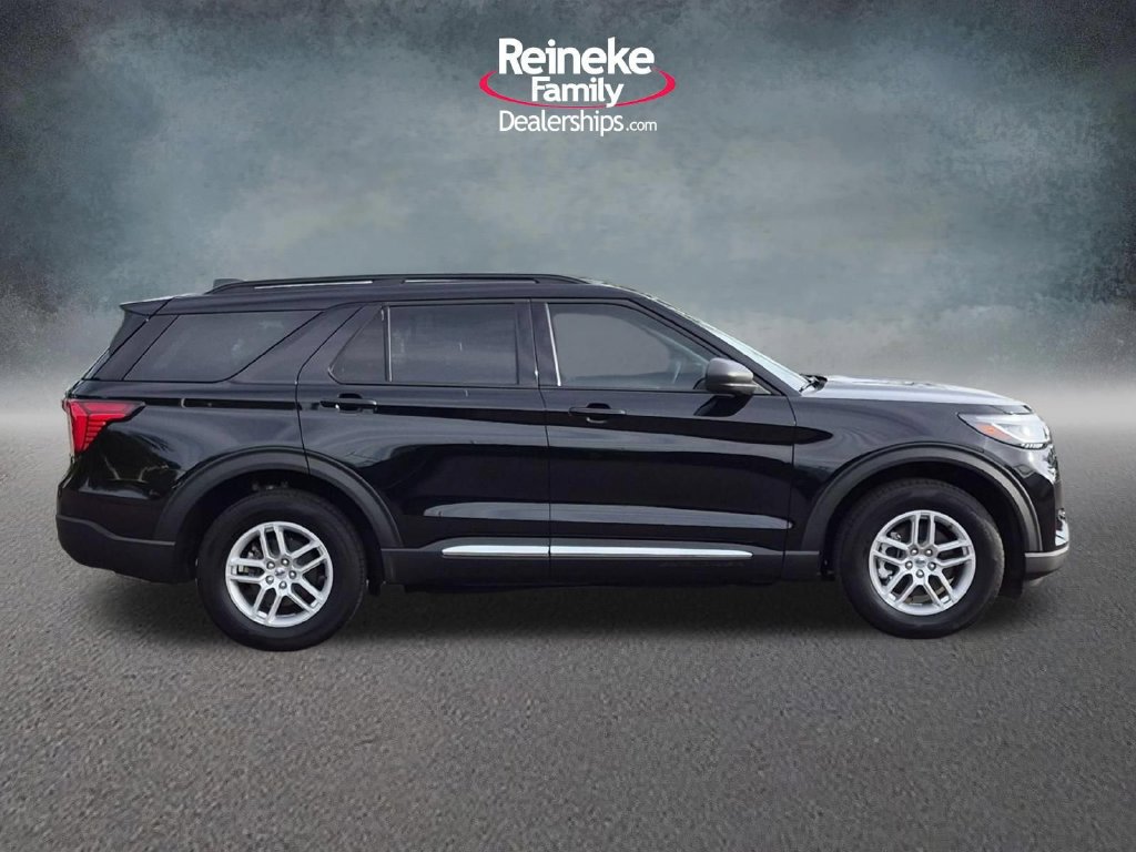 Used 2025 Ford Explorer Active AWD/4WD image 5