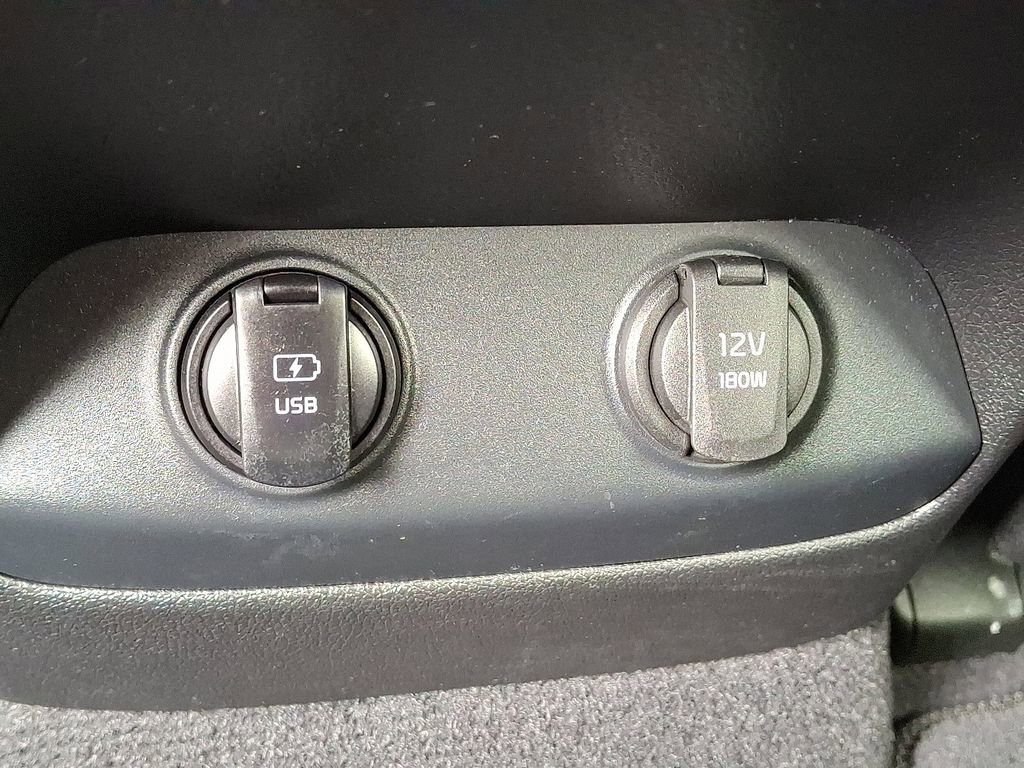 Used 2017 Kia Sorento LX image 11