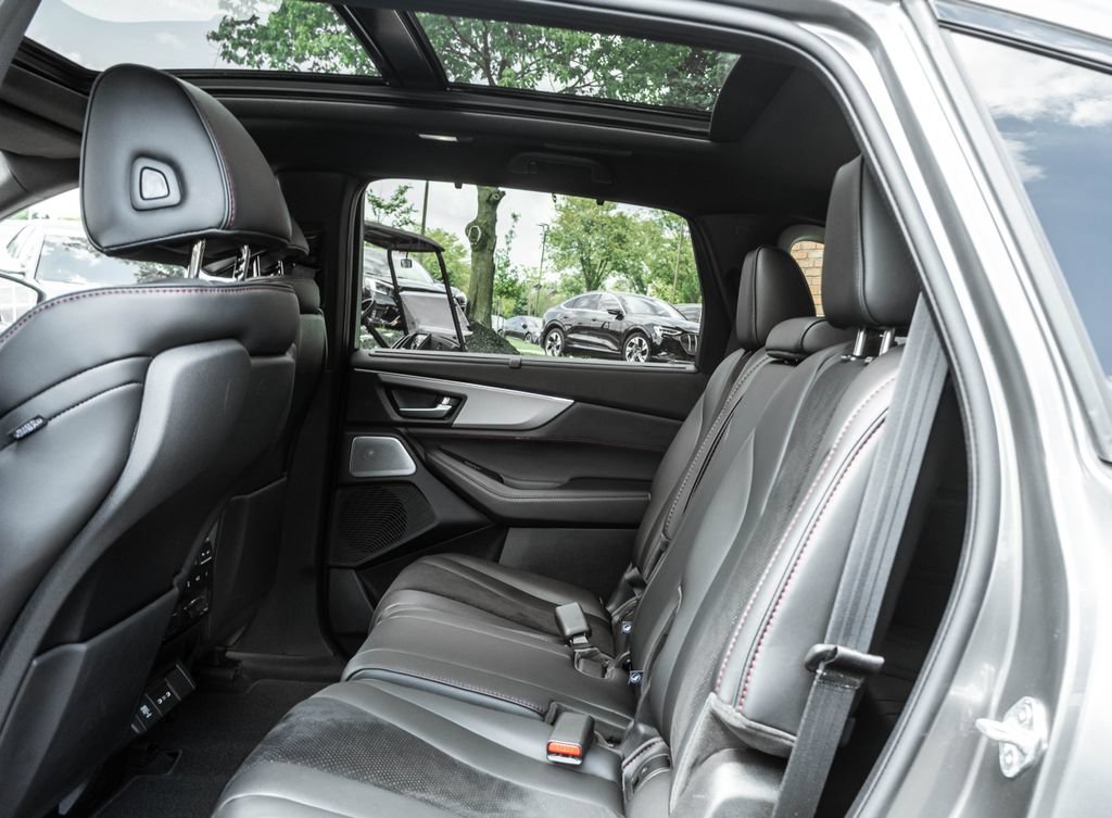 Used 2025 Acura MDX A-Spec AWD/4WD image 25