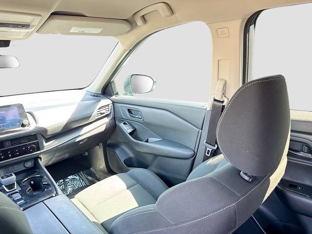 Used 2024 Nissan Rogue S FWD image 21