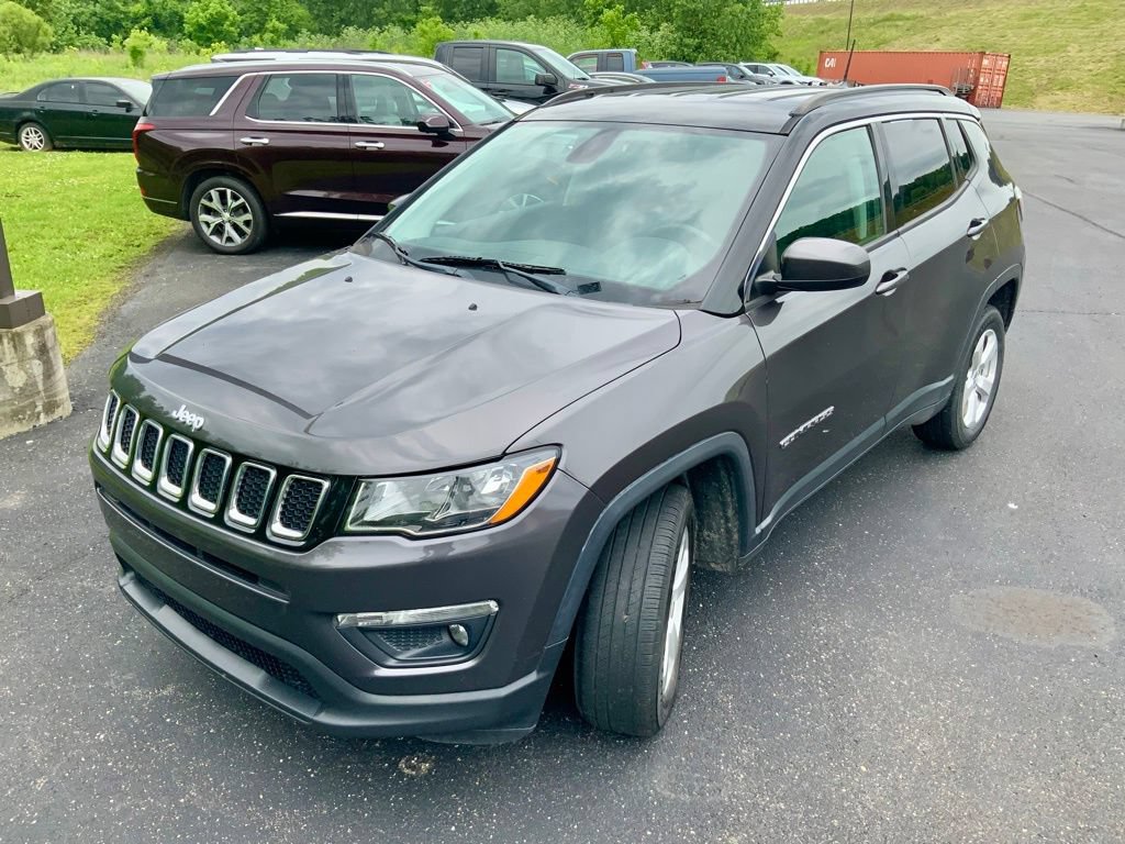 Used 2019 Jeep Compass Latitude w/ Popular Equipment Group AWD/4WD image 5