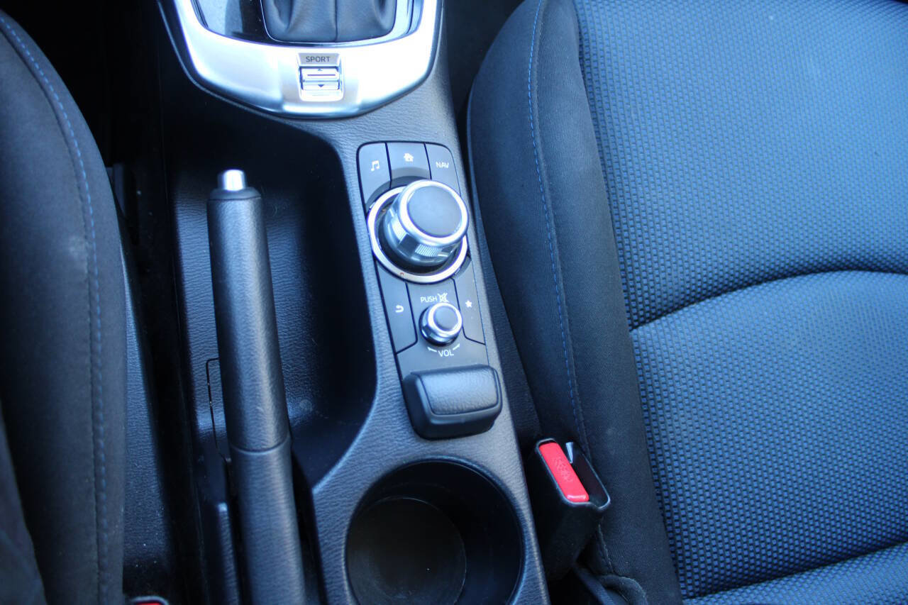 Used 2020 Toyota Yaris LE image 15