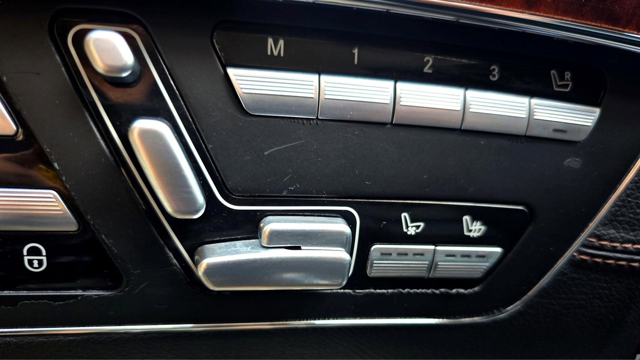 Used 2013 Mercedes-Benz S 63 AMG image 21