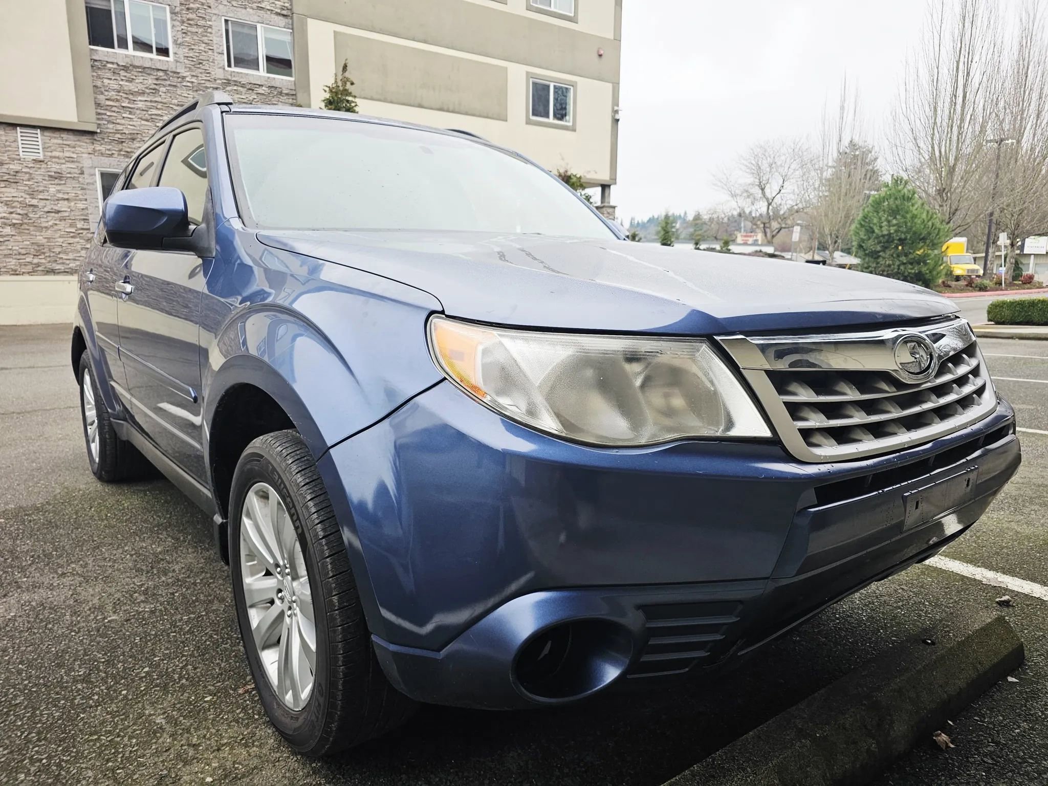 Used 2011 Subaru Forester 2.5X Premium w/ All-Weather Pkg AWD/4WD image 7