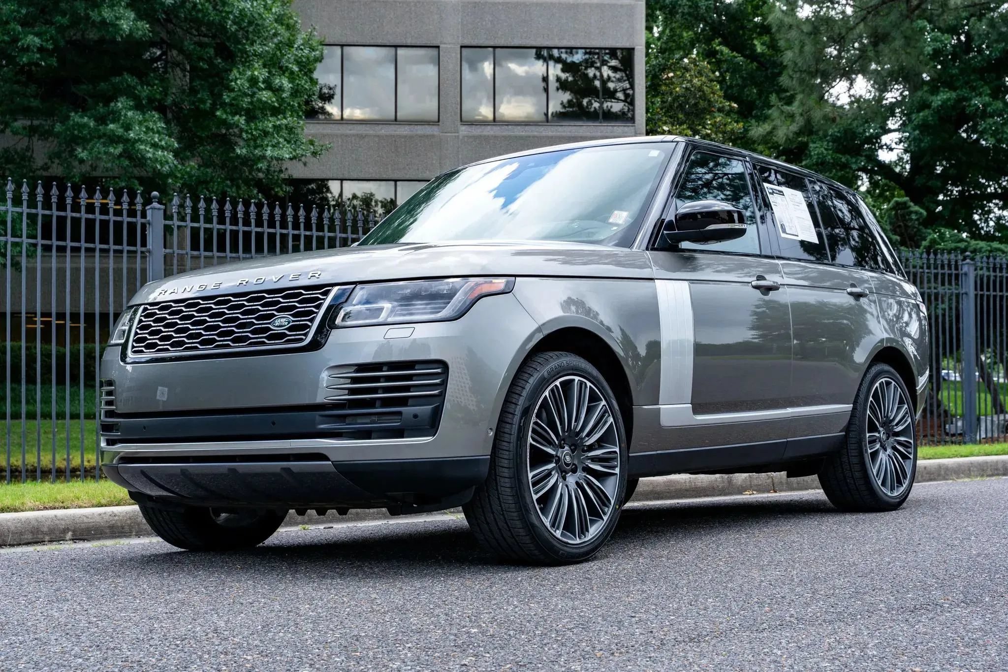 Used 2021 Land Rover Range Rover Westminster Edition AWD/4WD image 2