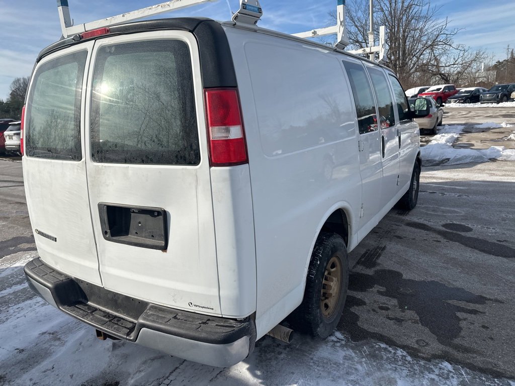 Used 2017 Chevrolet Express 2500 image 5