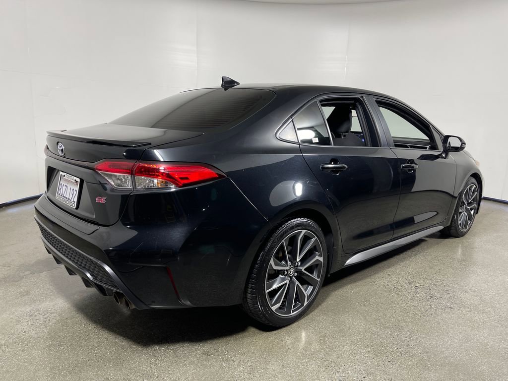 Certified 2021 Toyota Corolla SE w/ SE Premium Package FWD image 3