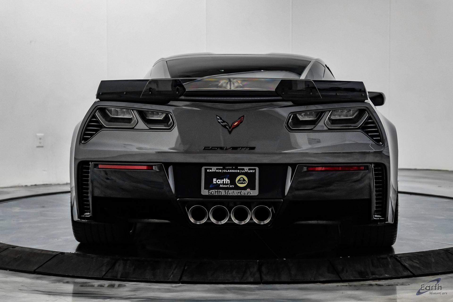 Used 2015 Chevrolet Corvette Z06 w/ 3LZ Preferred Equipment Group RWD image 15