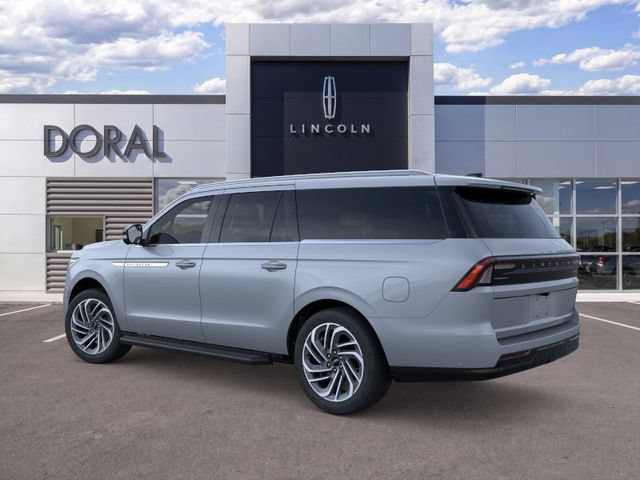 New 2026 Lincoln Navigator L Premier AWD/4WD image 4