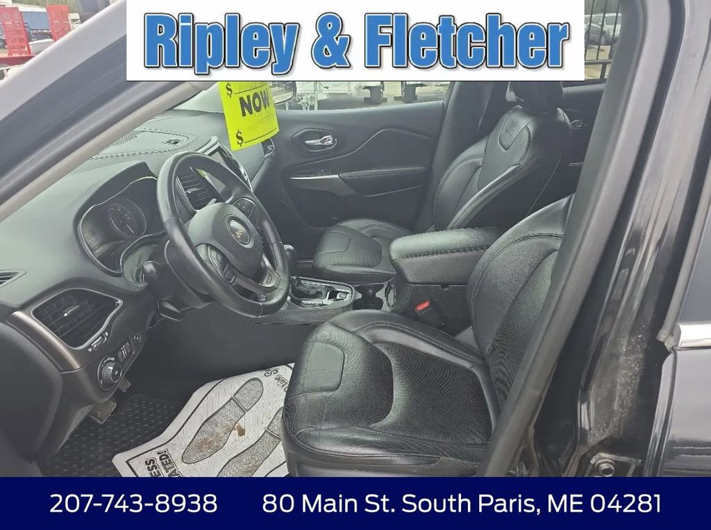 Used 2019 Jeep Cherokee Limited AWD/4WD image 14