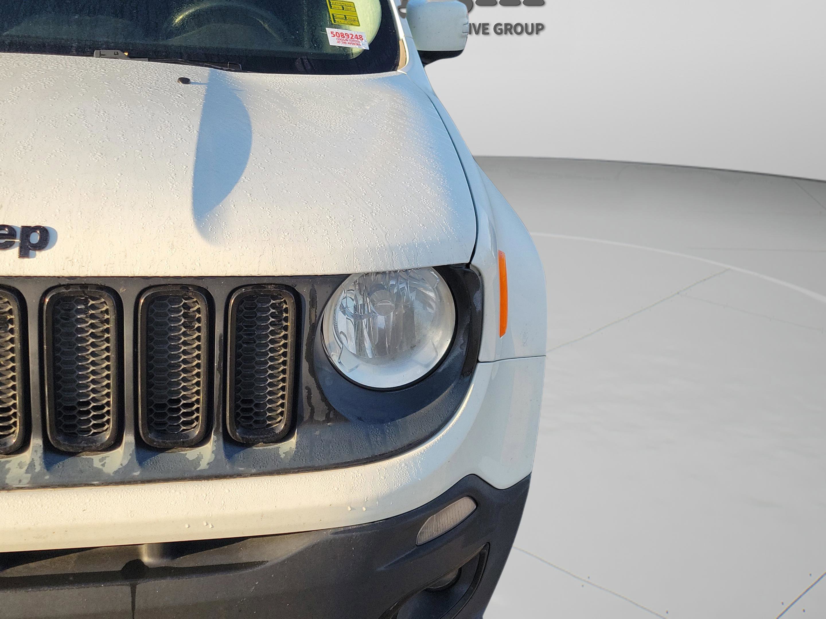 Used 2017 Jeep Renegade Altitude image 13