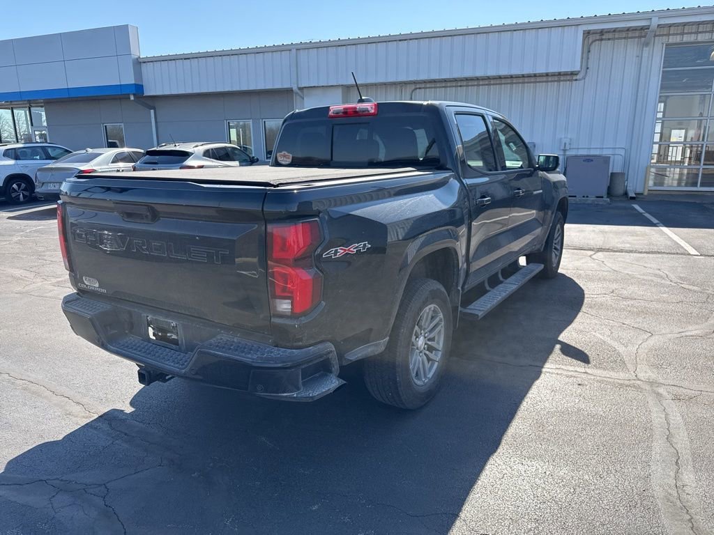 Used 2025 Chevrolet Colorado LT w/ LT Convenience Package image 12