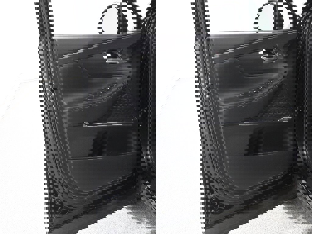 Certified 2022 Hyundai Santa Fe Limited w/ Cargo Package image 4