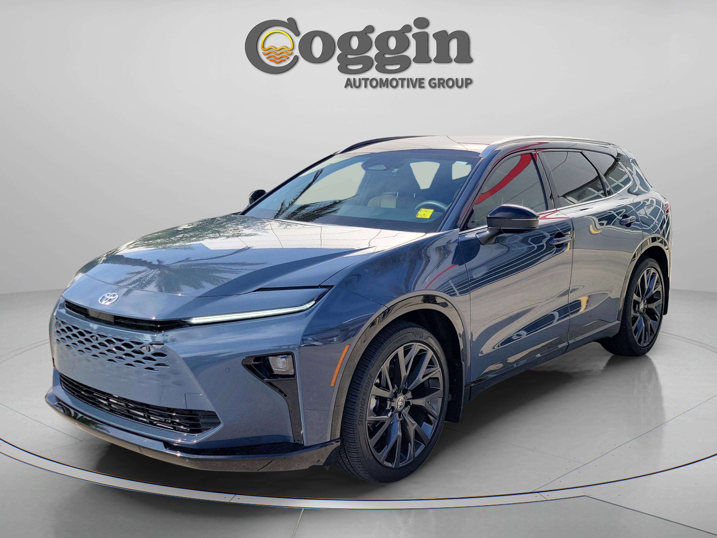 Certified 2025 Toyota Crown Signia w/ Advanced Technology Package AWD/4WD video 1