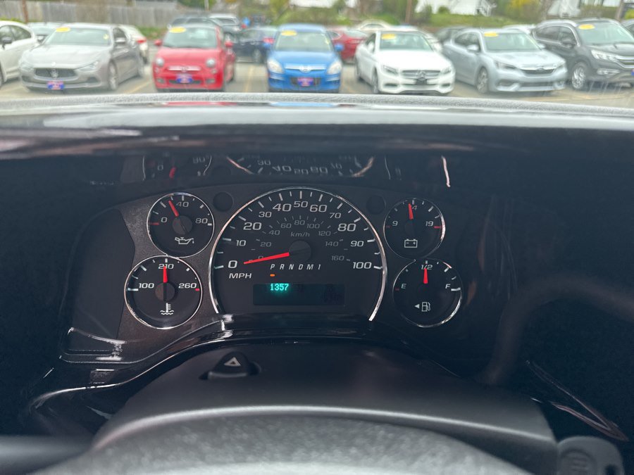 Used 2014 Chevrolet Express 2500 Extended RWD image 24