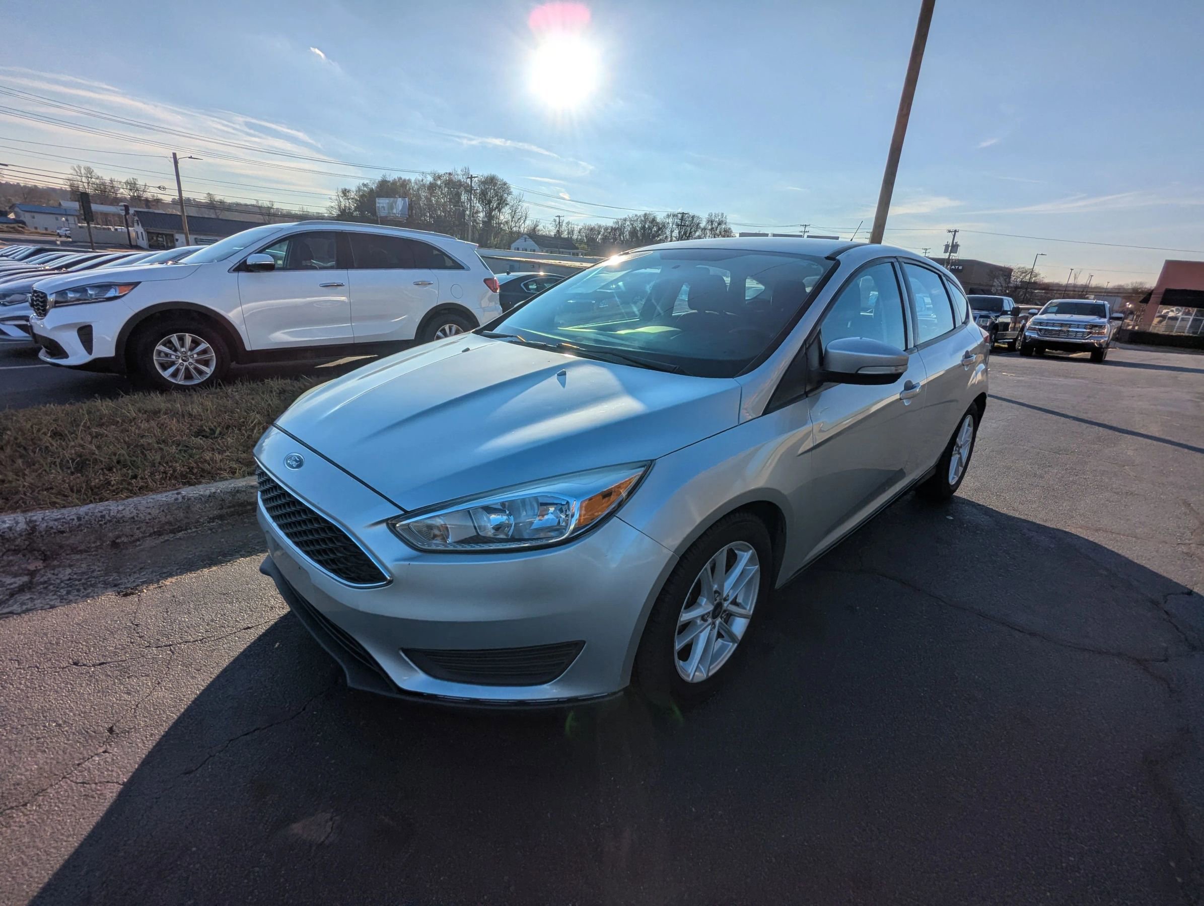 Used 2015 Ford Focus SE image 3