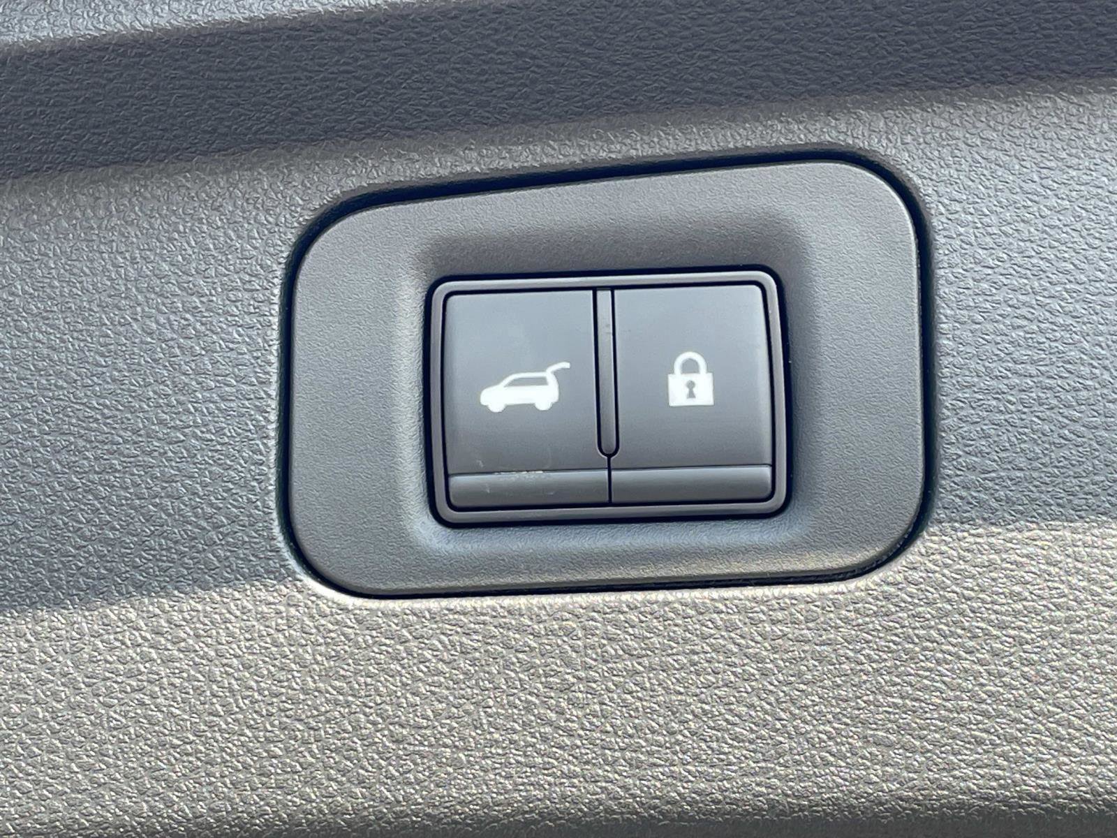 Certified 2025 INFINITI QX80 Luxe image 10