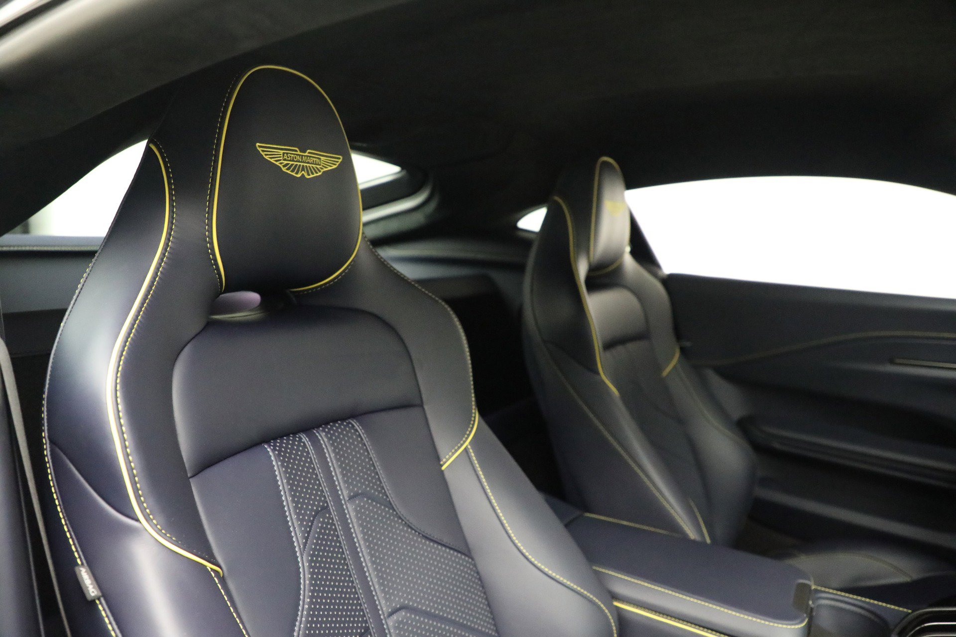 New 2026 Aston Martin V8 Vantage Coupe image 21