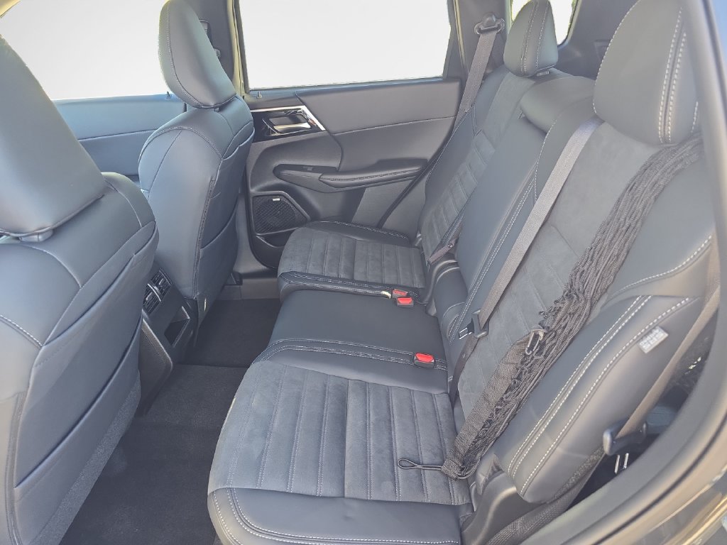 New 2026 Mitsubishi Outlander SE AWD/4WD image 24