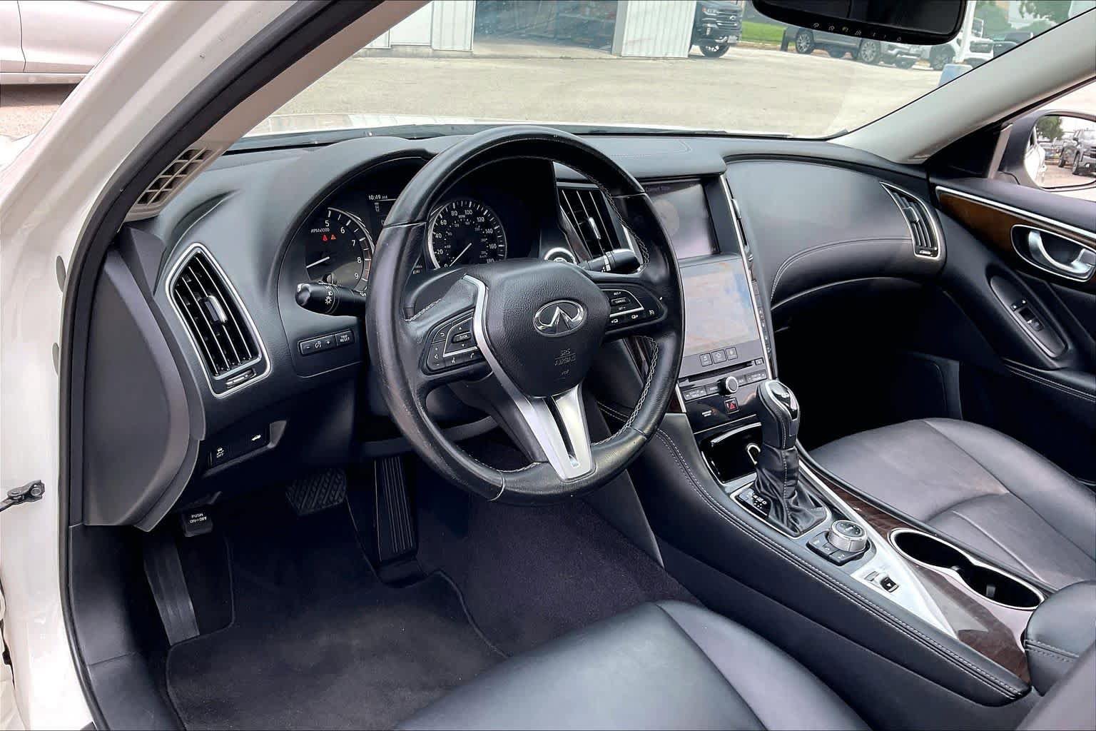 Used 2019 INFINITI Q50 Luxe RWD image 18