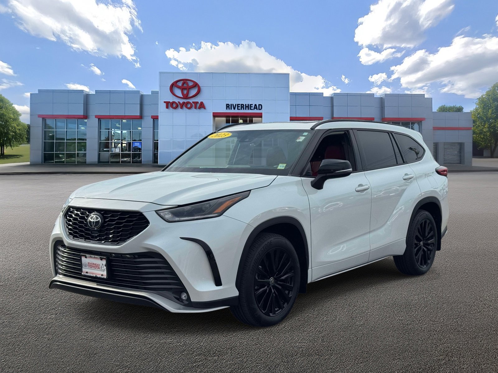 Used 2023 Toyota Highlander XSE image 1