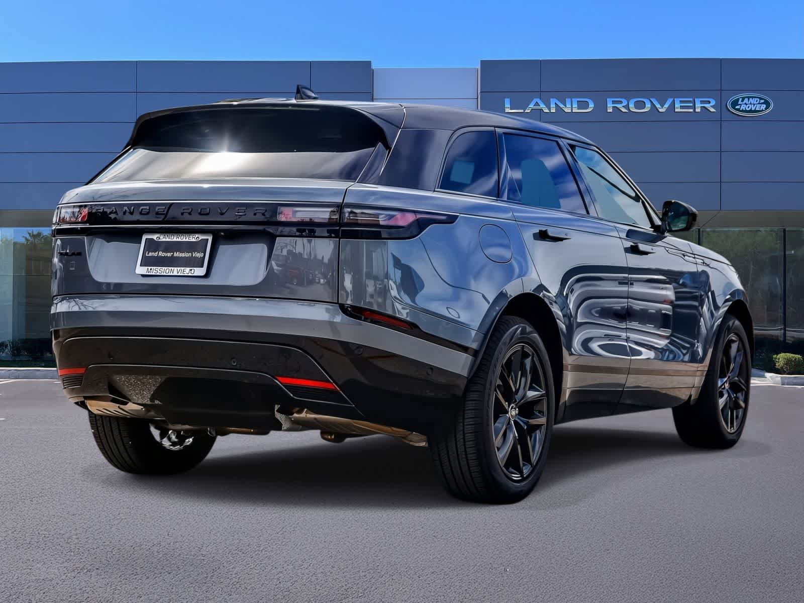 Used 2026 Land Rover Range Rover Velar Dynamic SE AWD/4WD image 4
