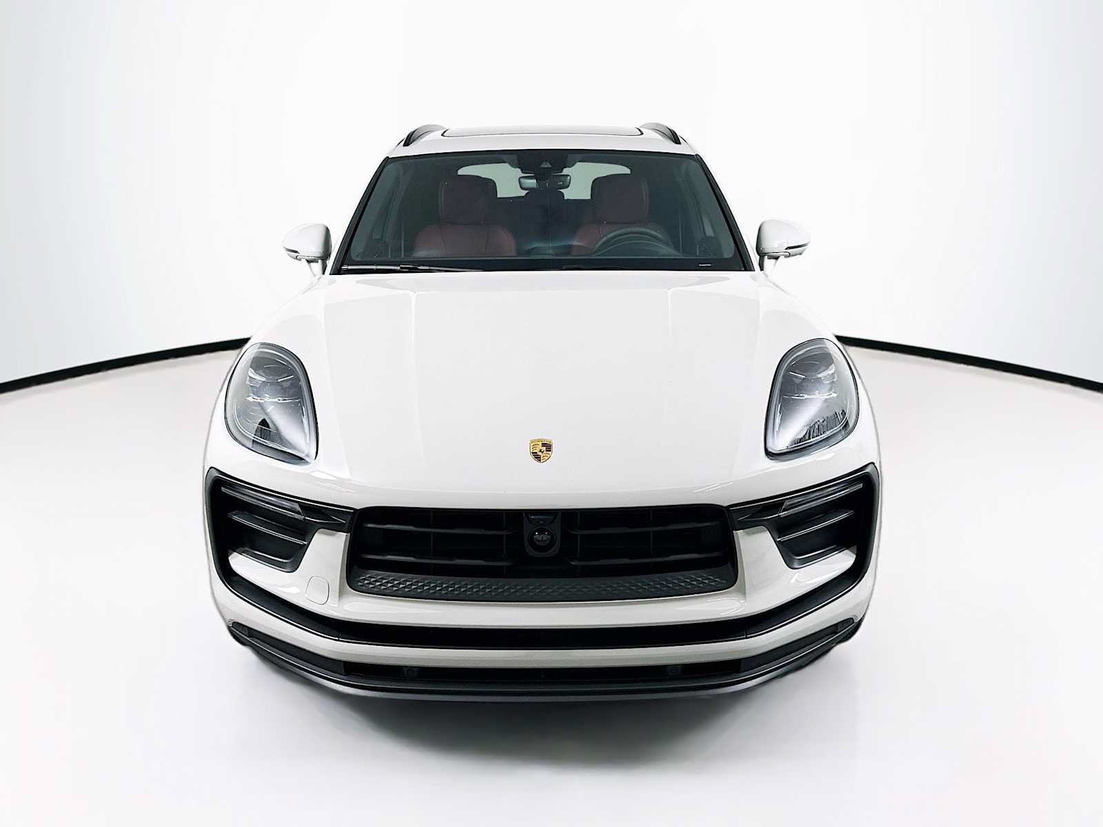 New 2026 Porsche Macan AWD/4WD image 6