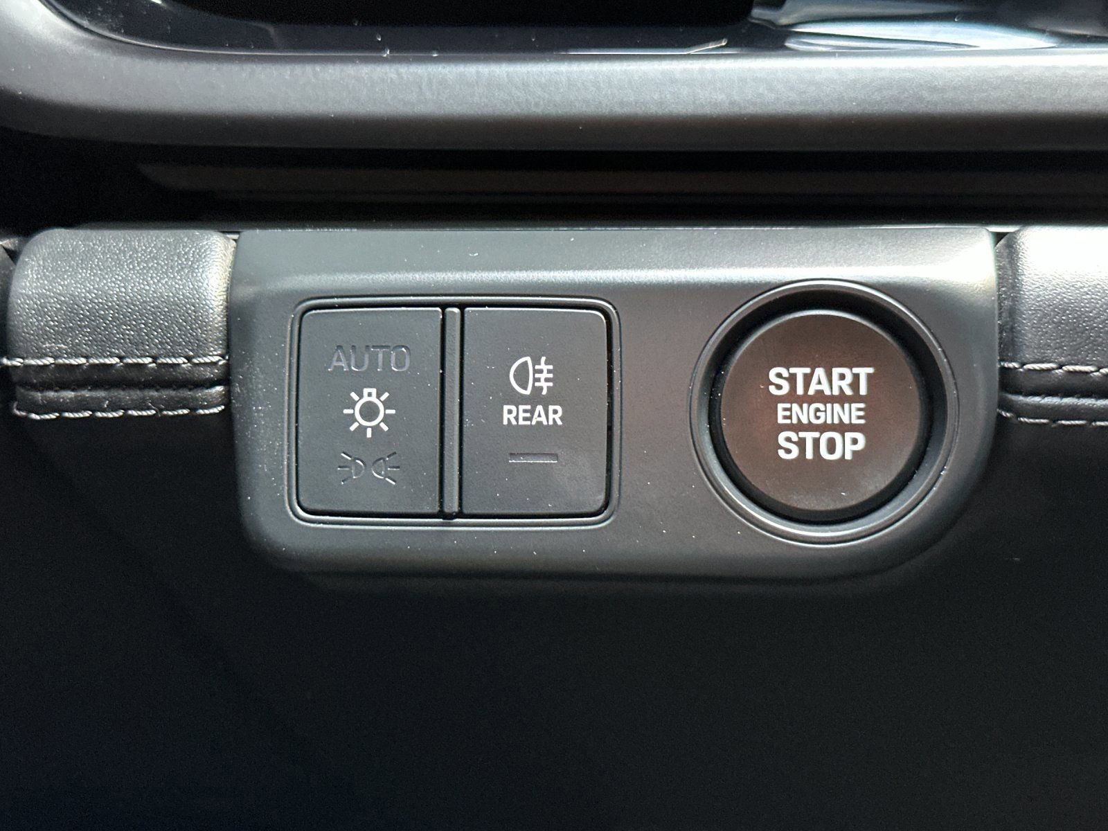 Used 2025 Porsche Panamera GTS image 31