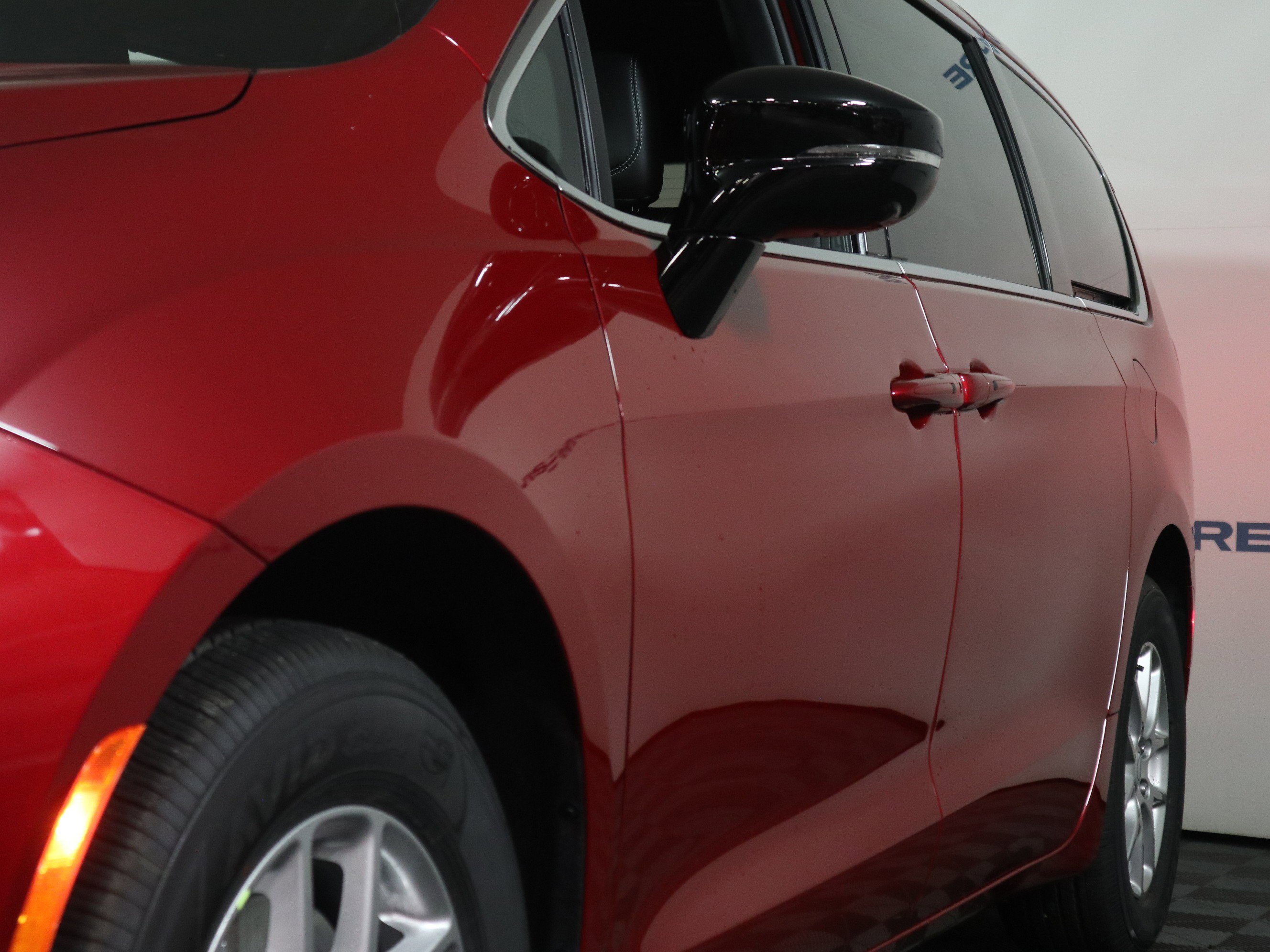 New 2026 Chrysler Pacifica Select image 11