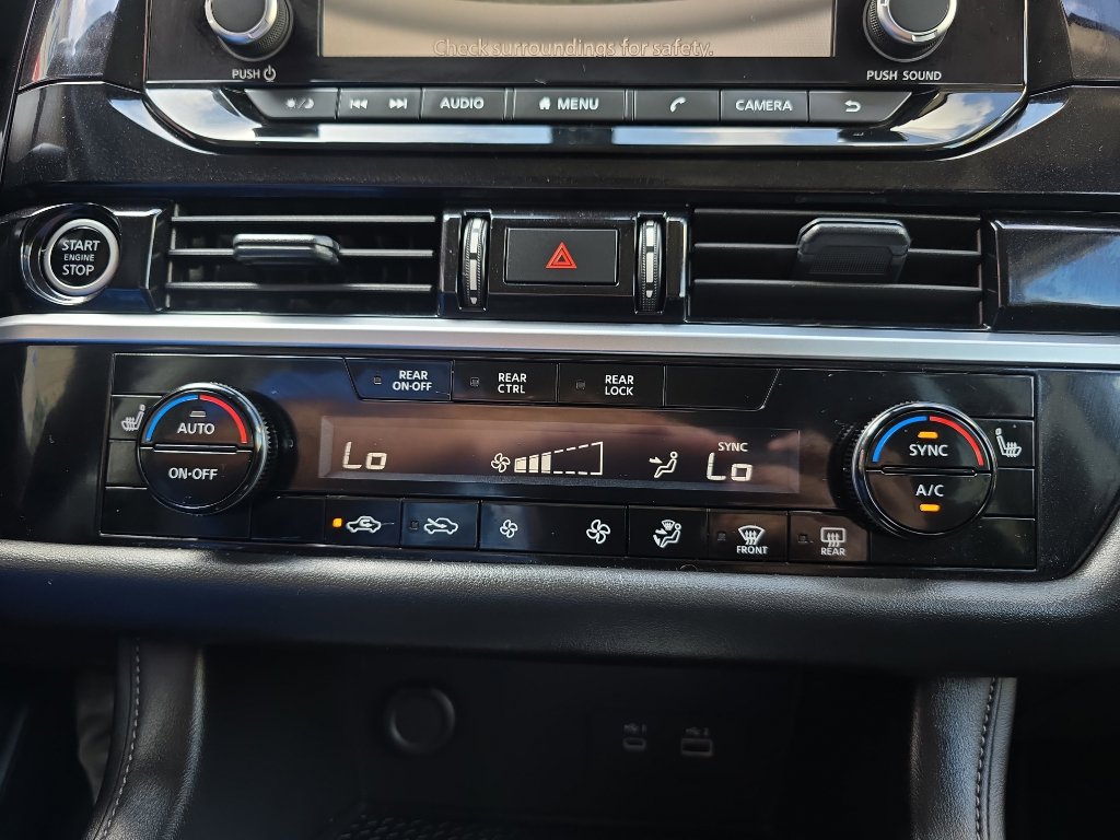 Used 2024 Nissan Pathfinder SV image 18