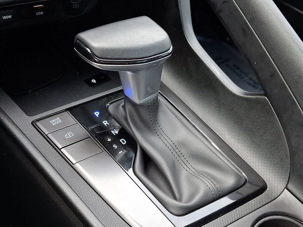 Certified 2025 Hyundai Elantra Sport image 13