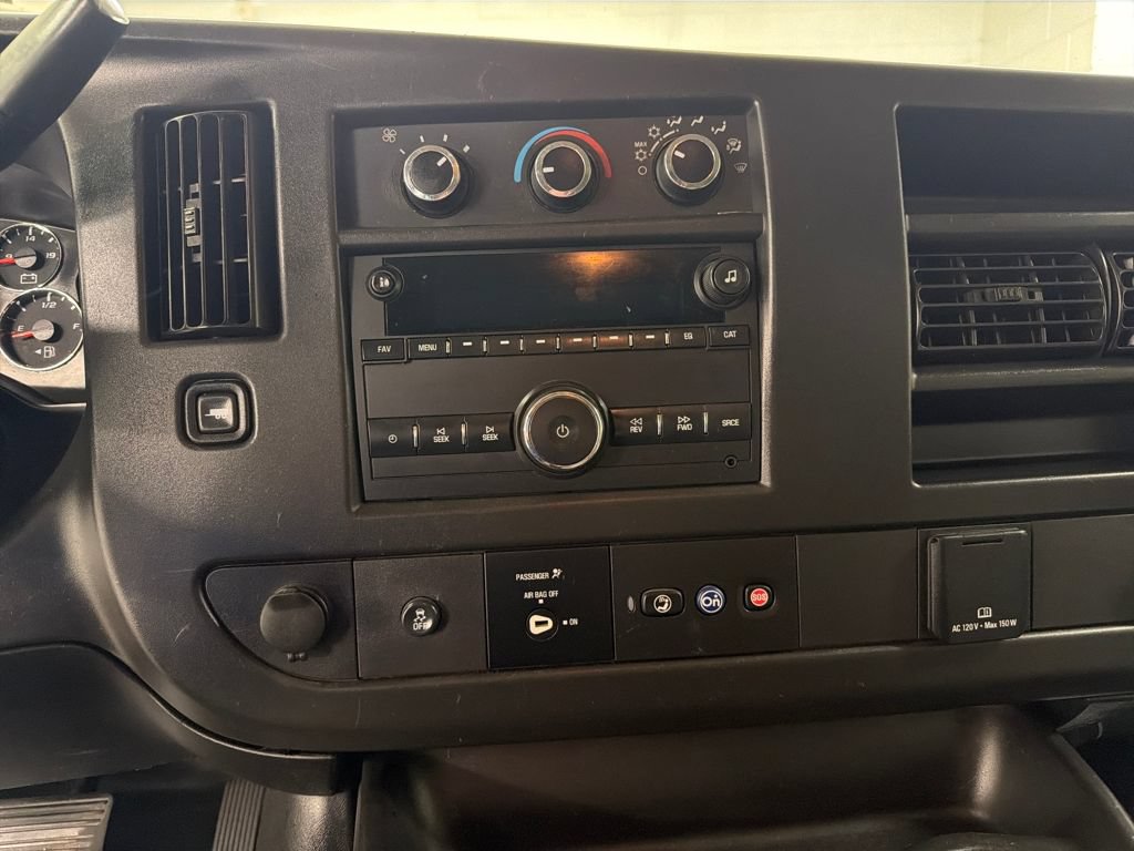 Used 2019 Chevrolet Express 3500 LS RWD image 23