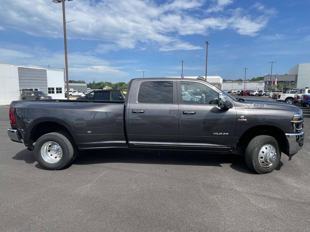 Used 2026 RAM 3500 Laramie w/ Max Tow Package AWD/4WD image 2