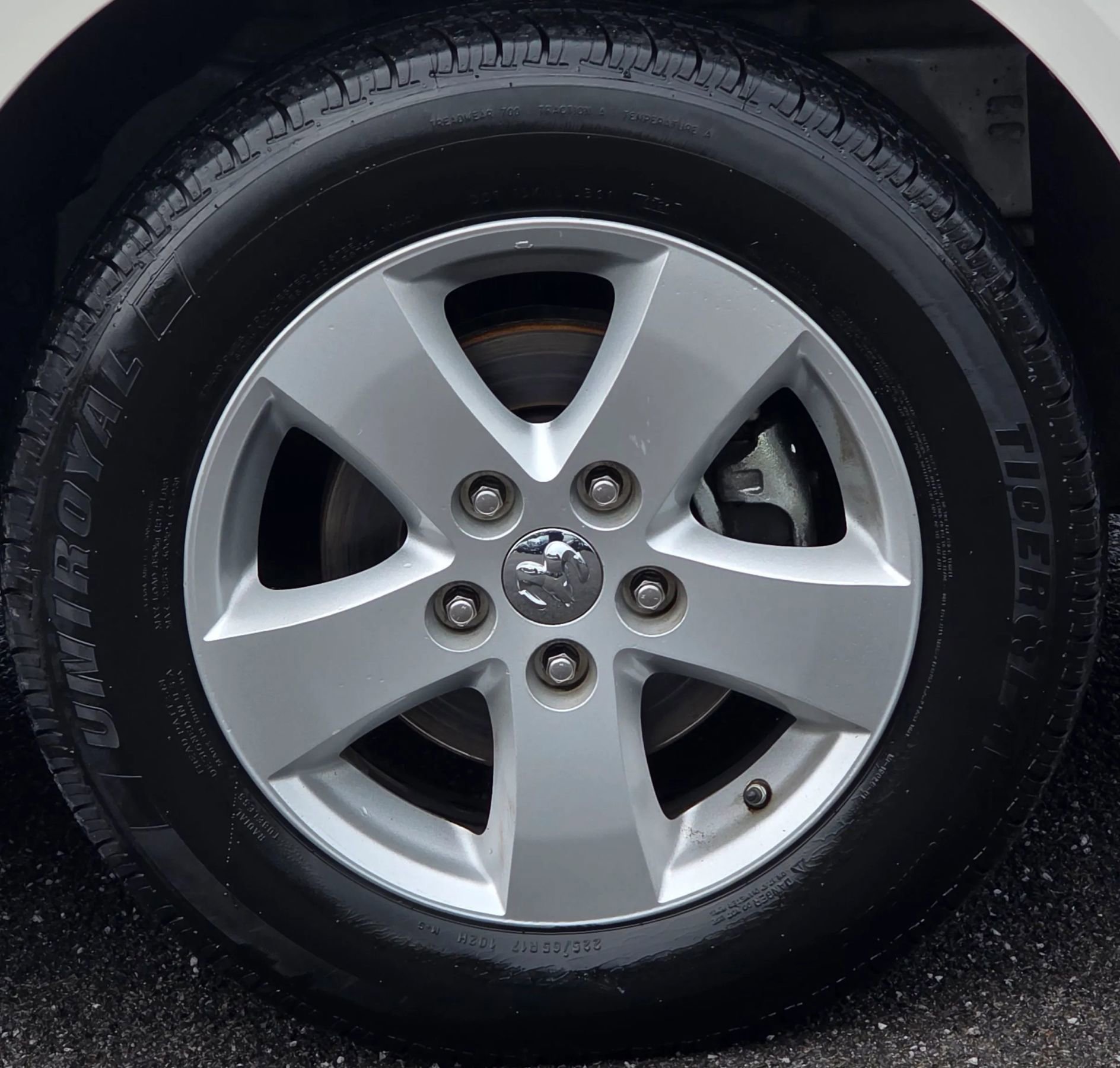 Used 2009 Dodge Journey SXT image 19