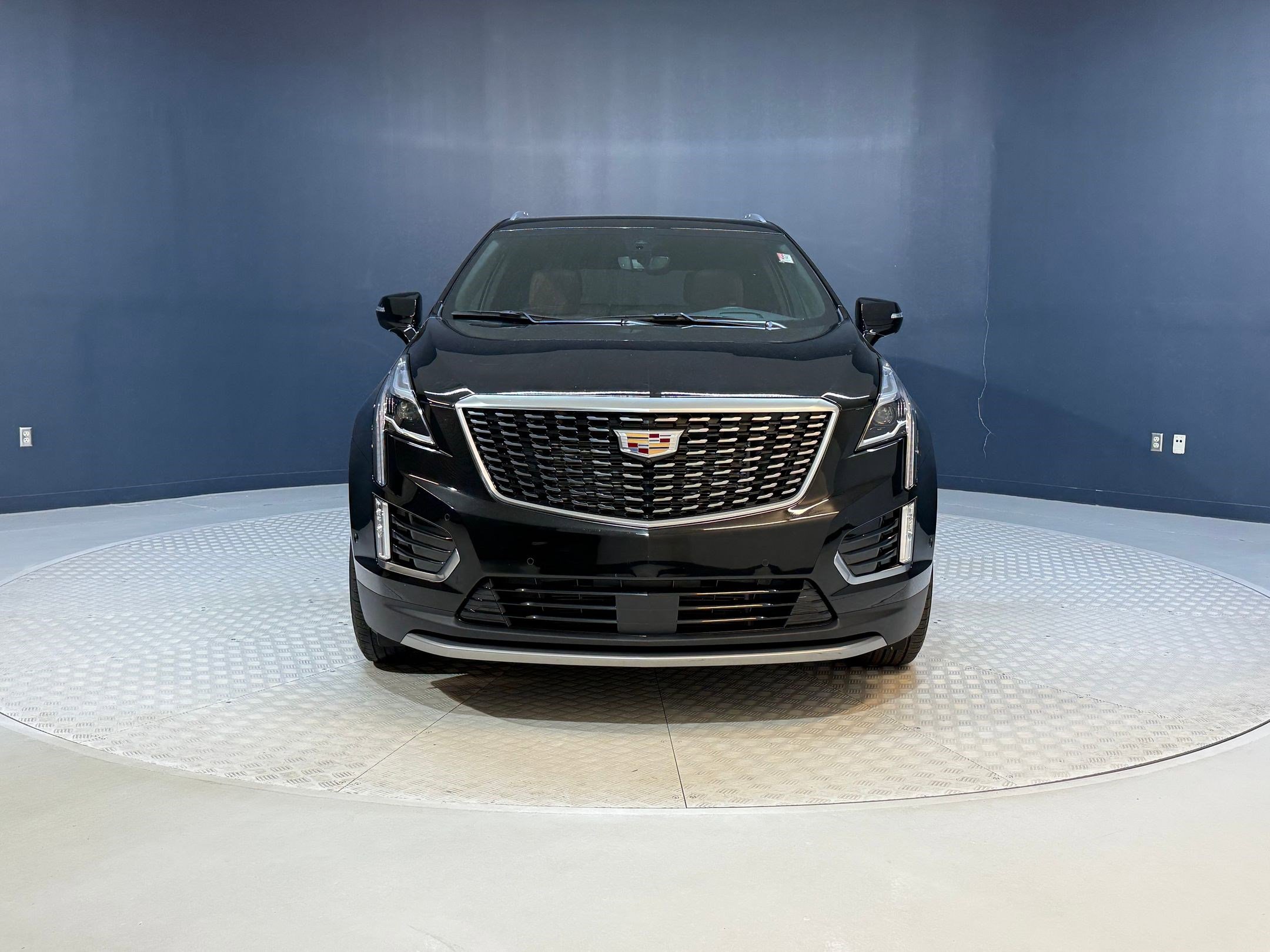 Certified 2022 Cadillac XT5 Premium Luxury w/ Technology Package image 6