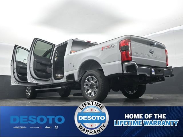 New 2026 Ford F250 Lariat w/ Chrome Package image 71