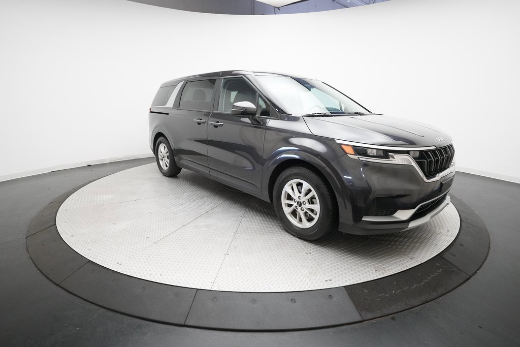 Certified 2024 Kia Carnival LX image 13