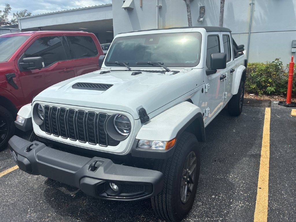 Used 2025 Jeep Gladiator Sport