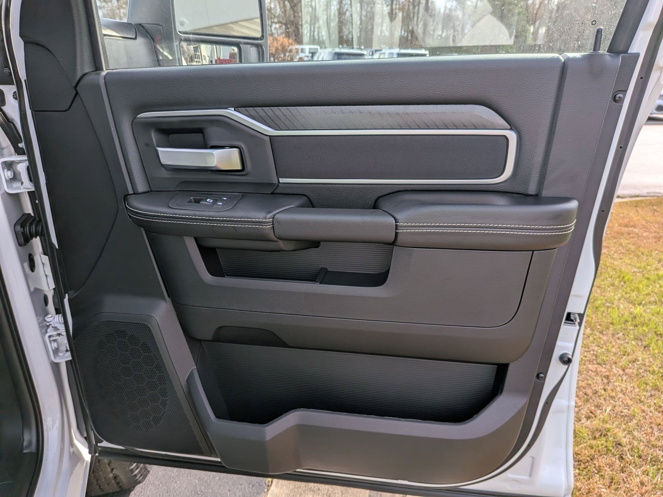 New 2026 RAM 2500 Big Horn AWD/4WD image 34