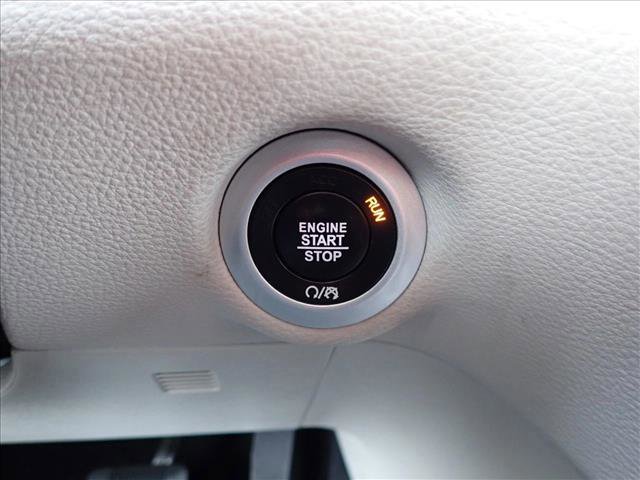 Used 2023 Chrysler Pacifica Touring-L FWD image 25