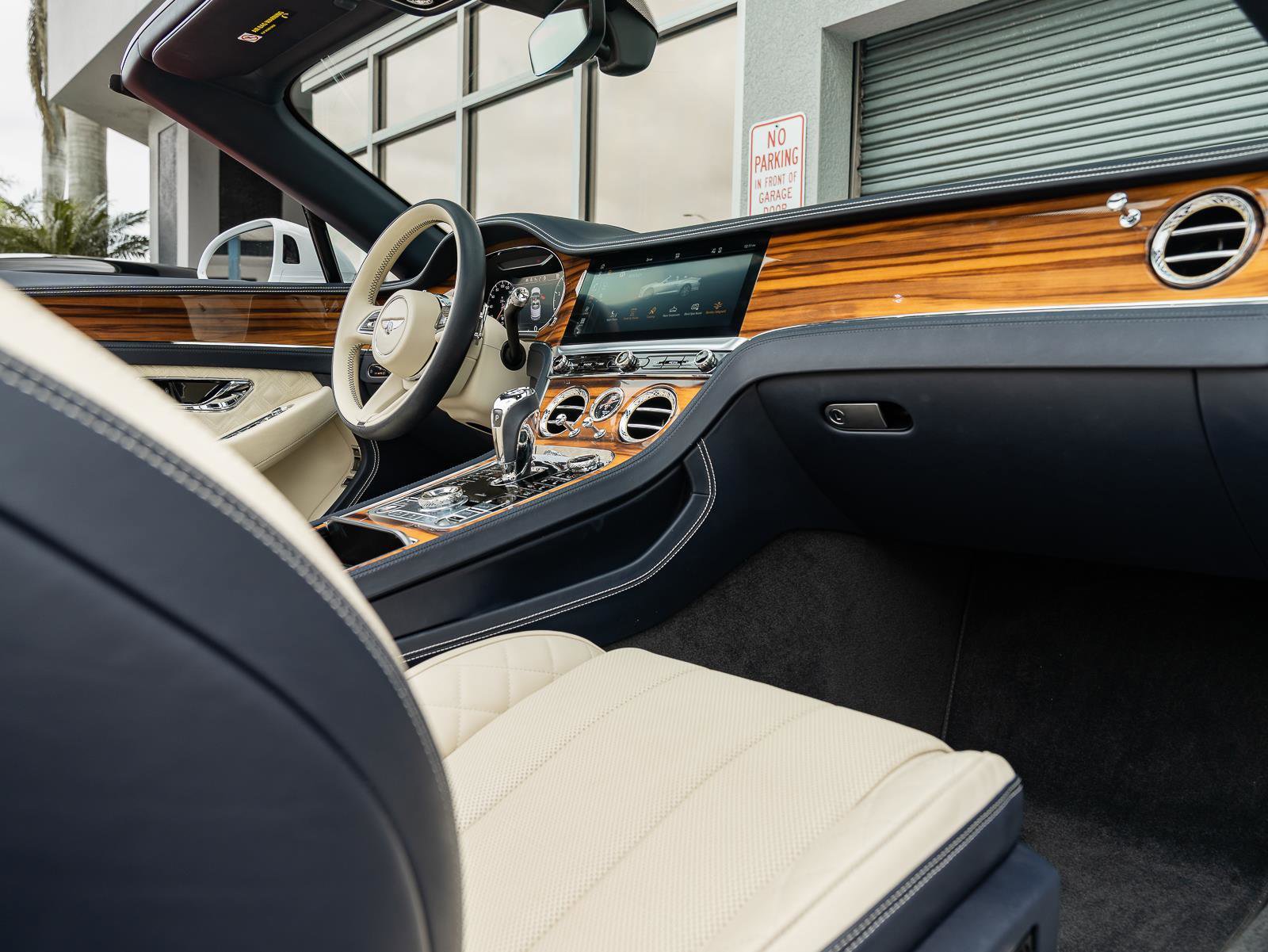 Used 2021 Bentley Continental GT V8 image 2