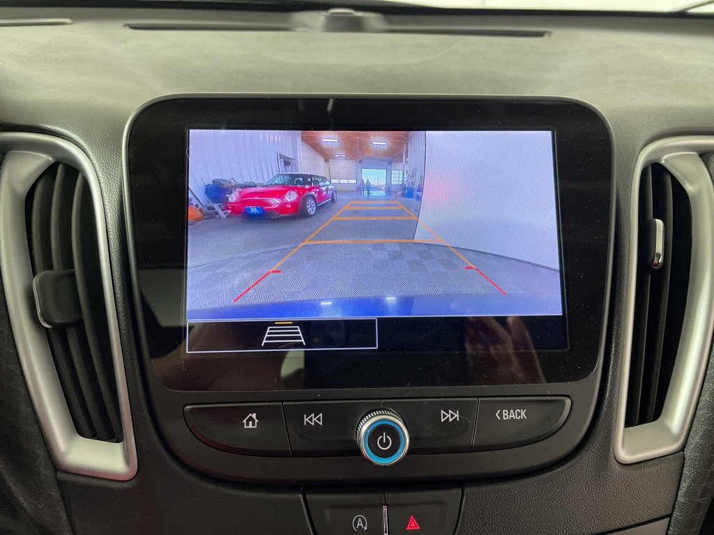 Used 2023 Chevrolet Malibu LT image 16